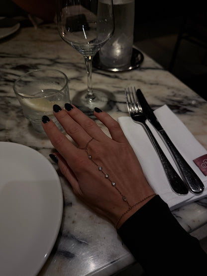 Elisa. Pulsera de Cadena de mano chapada en oro